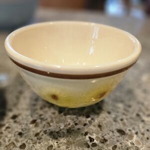 Hull Pottery Bowl